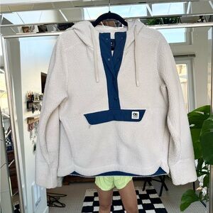 Outdoor Research Women’s Packwood Fleece Pullover in Cream and Blue Hoodie